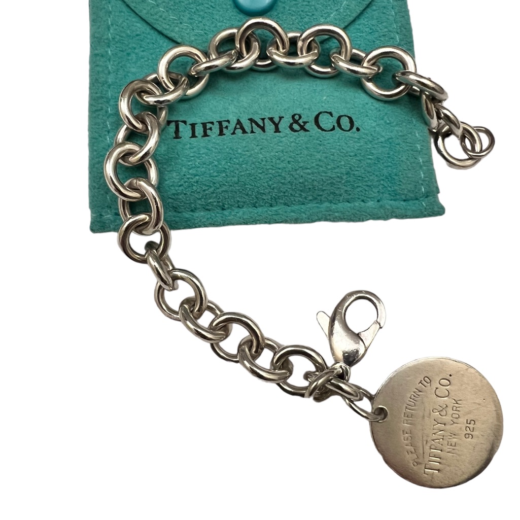 Authentic Tiffany & Co. Round Return To Tiffany’s Design. Really Good Condition.